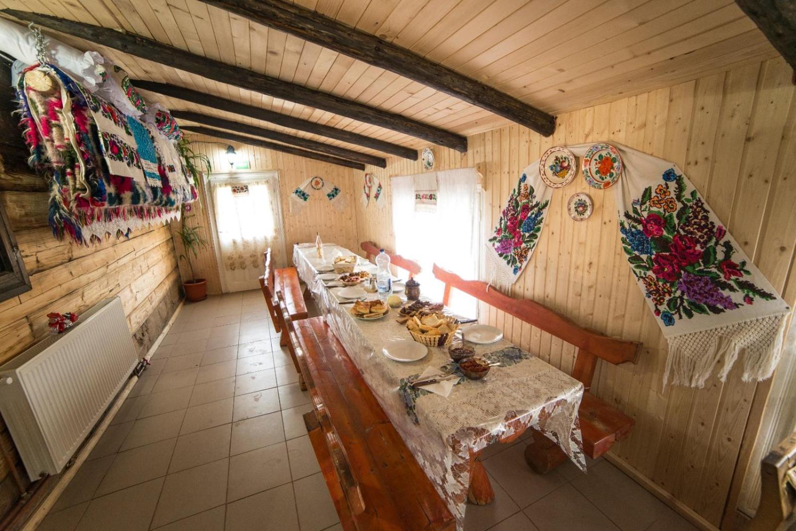 Complex Traditional Casuta Bunicilor-Breb Luaran gambar